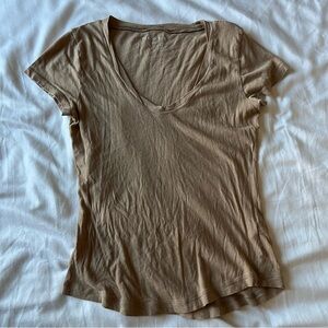 J Crew 100% cotton v neck tee fitted tailored XS